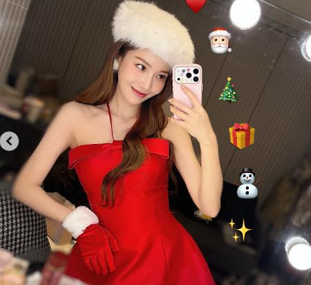 제시카, 홀터넥 레드드레스로 꾸민 