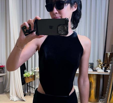 홍진경, 파격 골반 절개 패션…치명