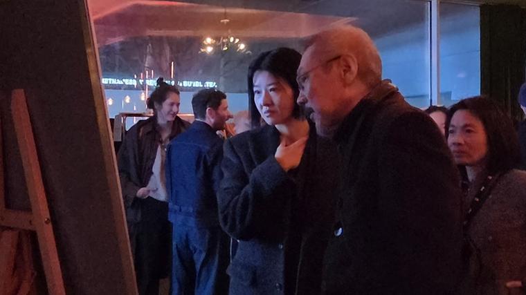 '김민희와 혼외자 출산' 홍상수 감