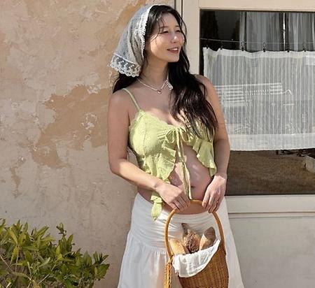 나비, 만삭 맞아? 크롭톱 입고 파