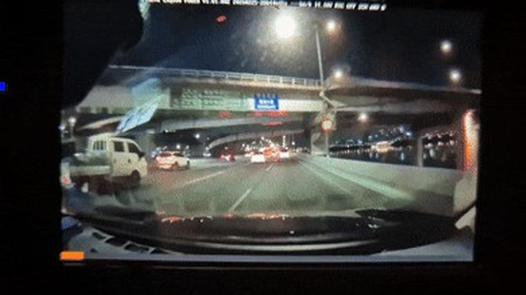 반포대교에서 추락한 포르쉐, 차 안