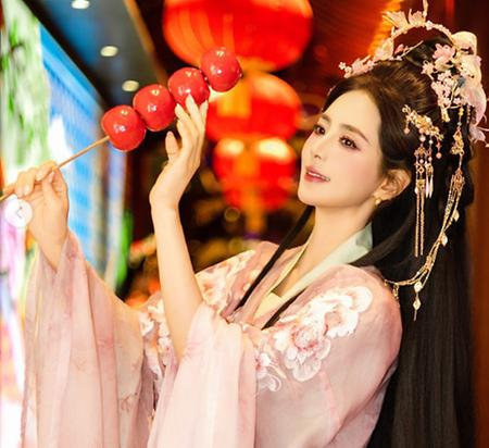 한채아, 왕홍 메이크업 완벽 소화…