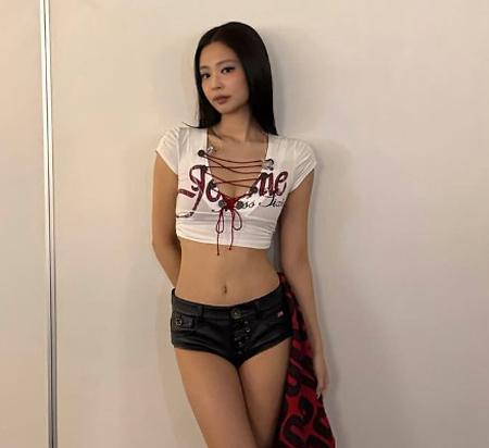 '비키니 급 노출 패션' 제니, 홍