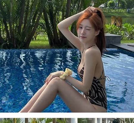 러블리즈 정예인, 지브라 패턴 수영