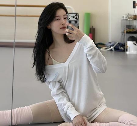 발레하고 뼈말라 된 수지…다리 찢기