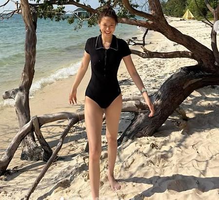 설현 해변서 뽐낸 건강美 &quot