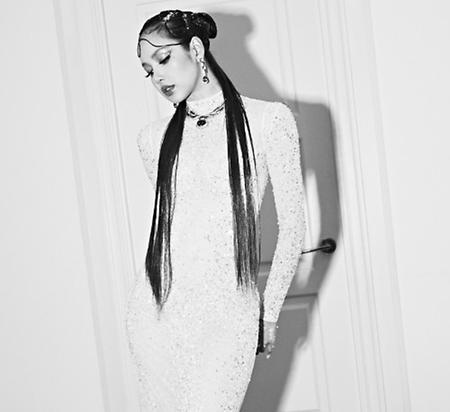 블핑 리사, 멧 갈라 찢은 시스루 