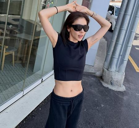 43세 안 믿기는 몸매.. 손담비,