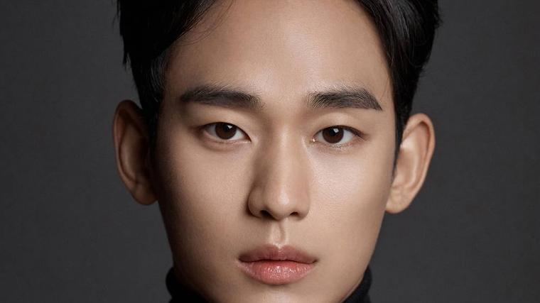 누명 벗은 김수현, 1년 만에 활동