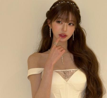 장원영, 과감 노출 패션 '깜짝'…