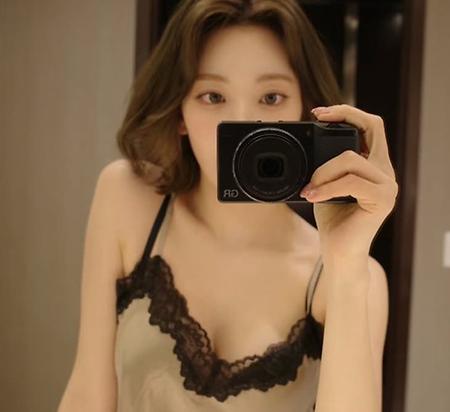 르세라핌 사쿠라의 가녀란 상체