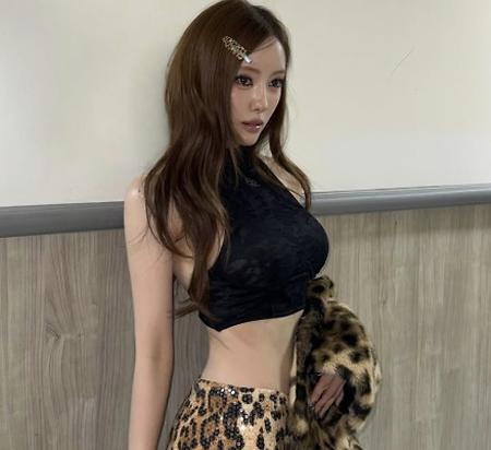 티아라 효민, 핫팬츠에 복근 드러낸
