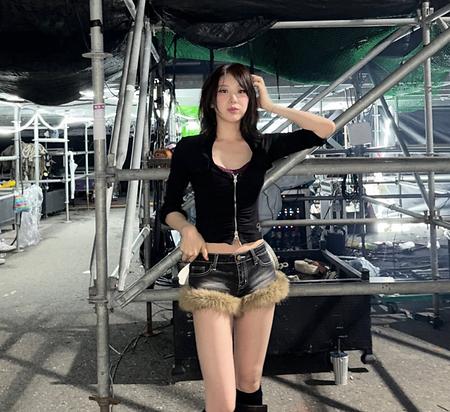 이채연, 아찔한 크롭티 입고 우월한