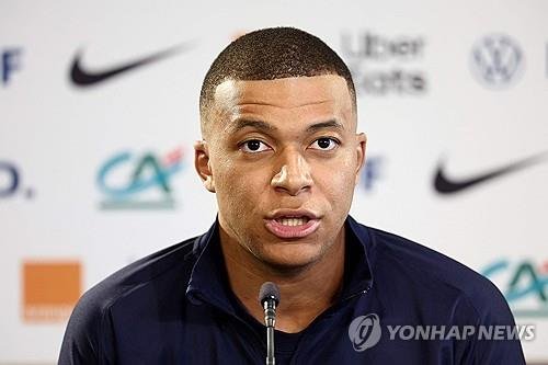 음바페, 전 소속팀 PSG와 소송서