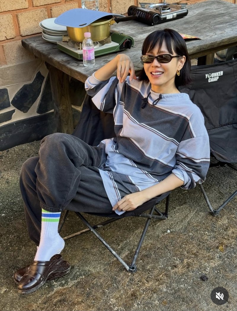 '현빈♥' 손예진, 긴 머리 과감히 싹둑…상큼발랄