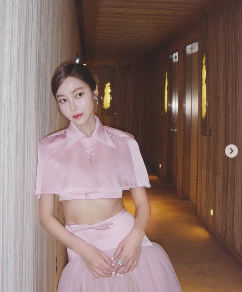 제시카, 한손에 잡힐듯한 한줌 허리