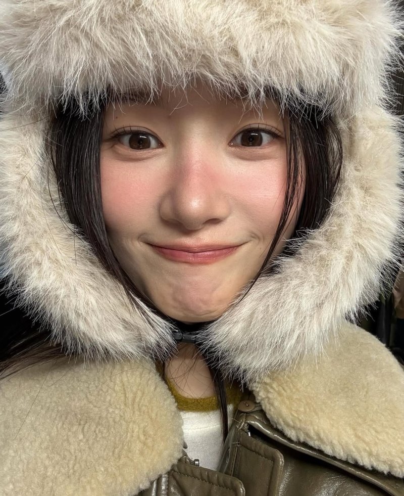 정채연 털모자 쓰고 찰칵…귀여운 모습