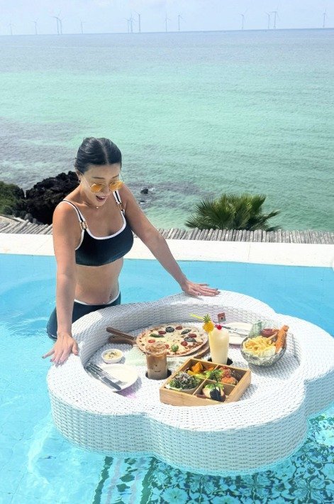 황보, 섹시 비키니 자태…운동으로 만든 탄탄 라인