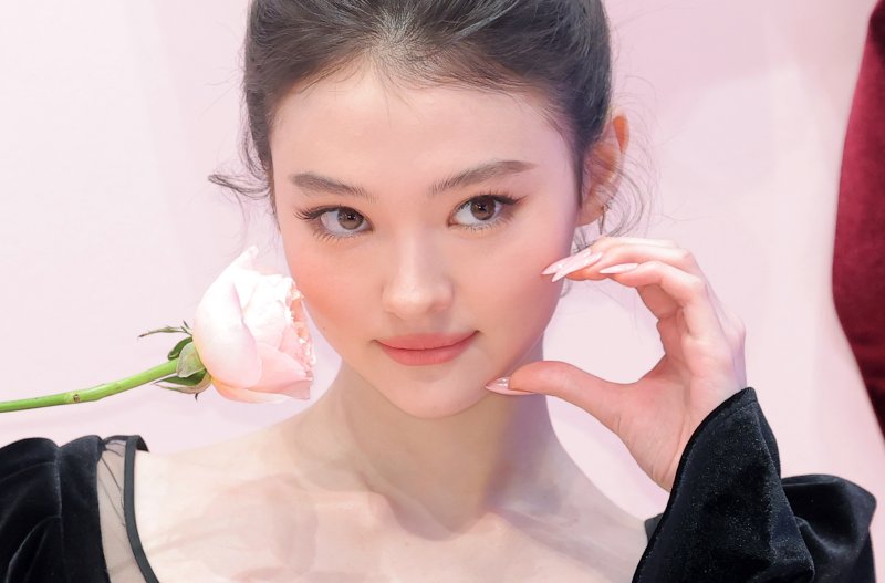 [뉴스1 ★]미야오 엘라, 러블리 시크 고양이…압도적 존재감