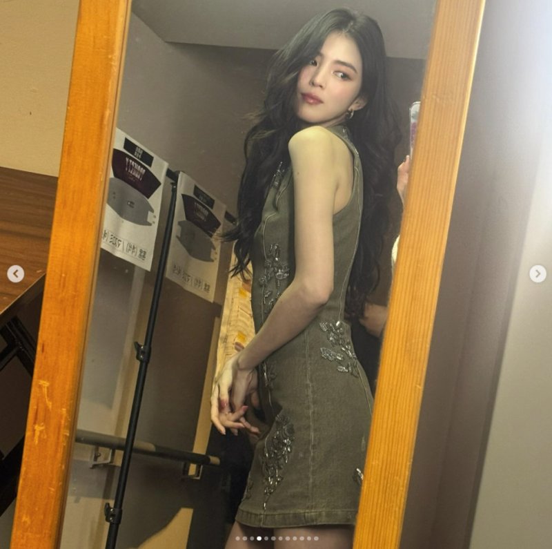 한소희, 인형 같은 얼굴에 개미 허리까지…비현실적 미모