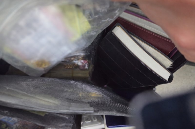 '현금 3억원' 들고 지하철 타러 