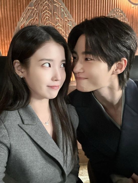 '21세기 대군부인' 아이유·변우석