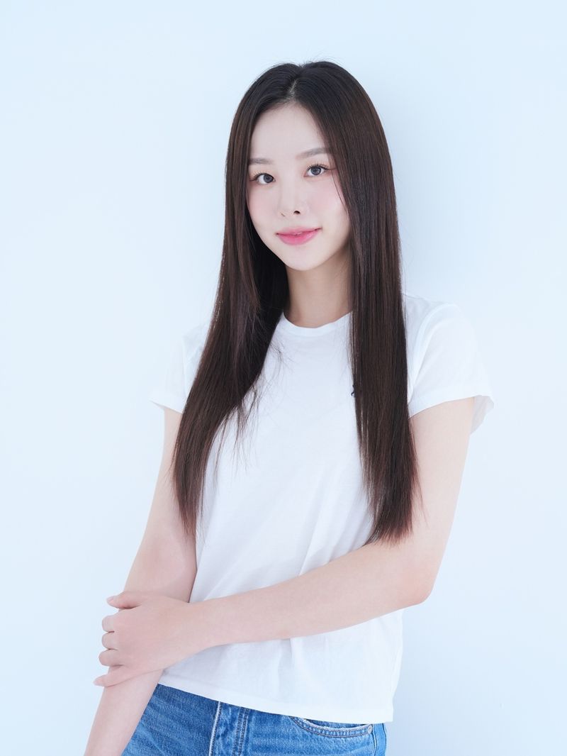 EXID 출신 솔지, 엠오엠엔터와 