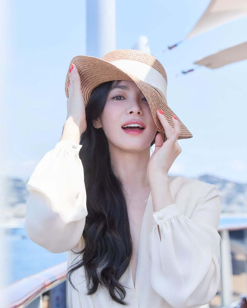 44세 송혜교, 나이 안 믿기는 청량·상큼 비주얼