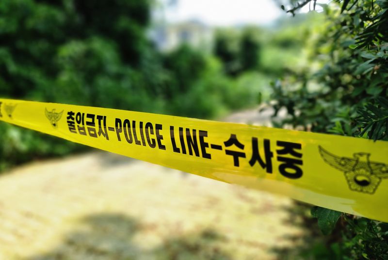 아파트에서 발견된 남녀 변사체, 둘