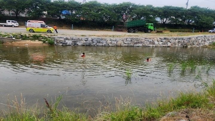 얕은 하천인 줄 알았는데…하교길 1