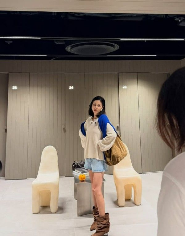 고소영, 반바지에 부츠 신고 세련미