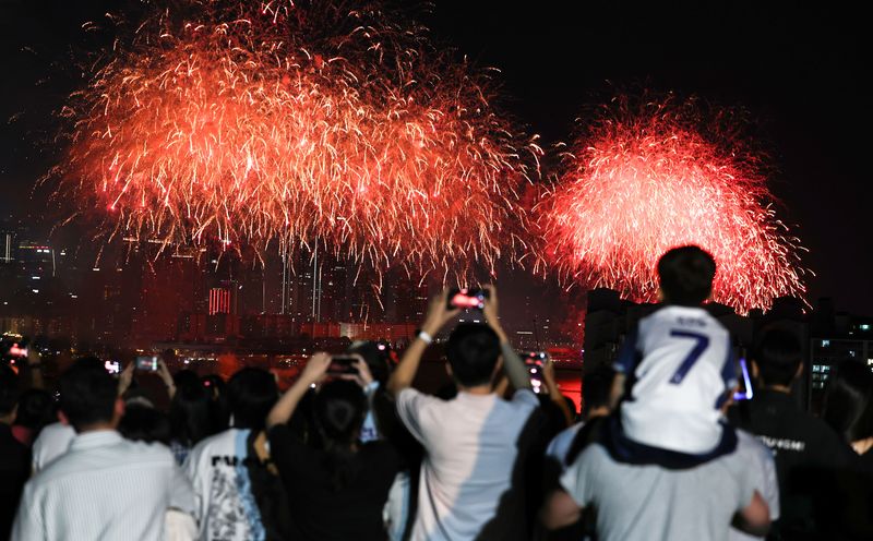 여의도 불꽃축제서 10대 도촬한 5