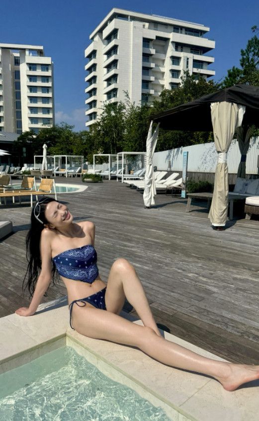 이 정도였어? 에이핑크 오하영, 과감 비키니 입고 뽐낸 '역대급 몸매 '깜짝'