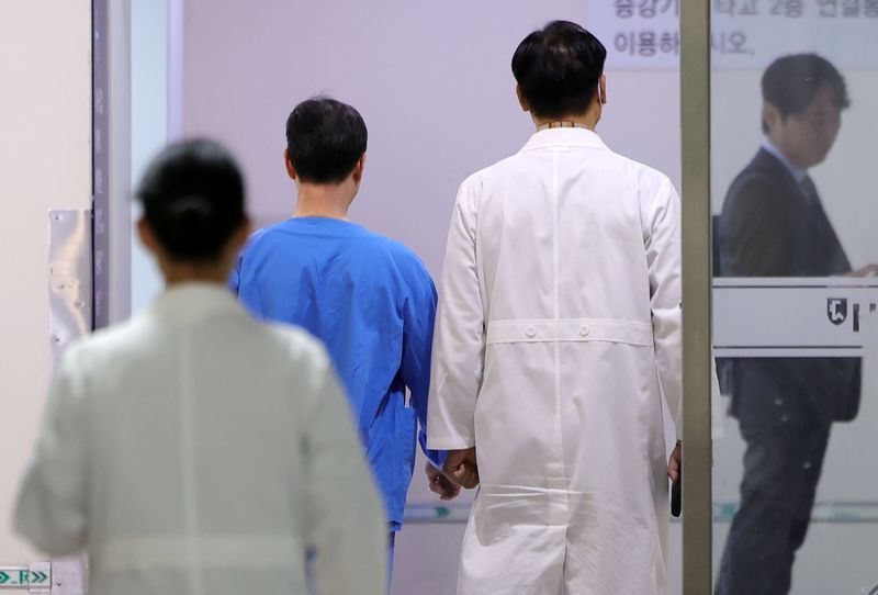 변호사보다 잘 버는 '연봉킹' 의사