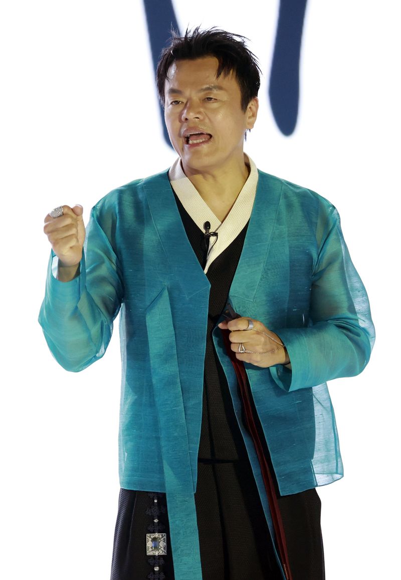 '피멍' 딛고 K-컬처 공익 뛴 J
