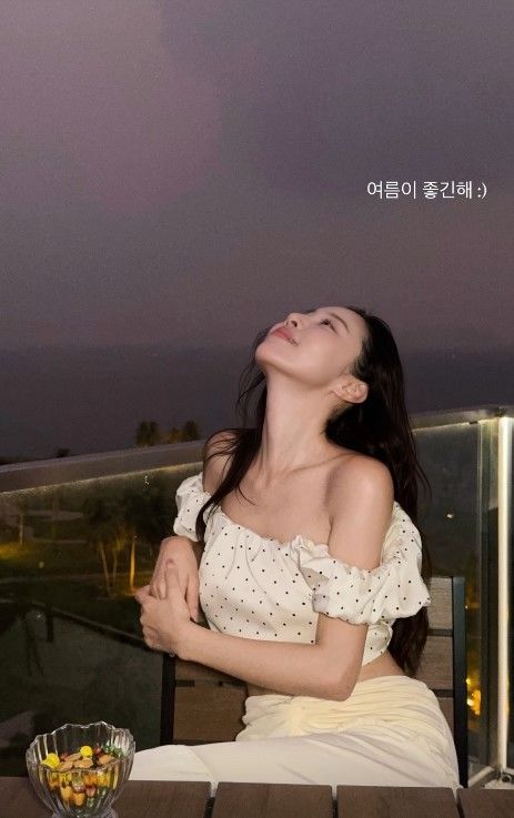 이솔이, 루프탑서 뽐낸 슬림 몸매…