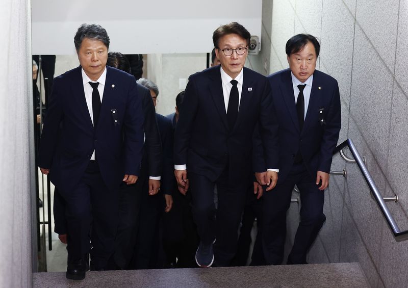 순직 소방관 빈소 찾은 국회의원, 