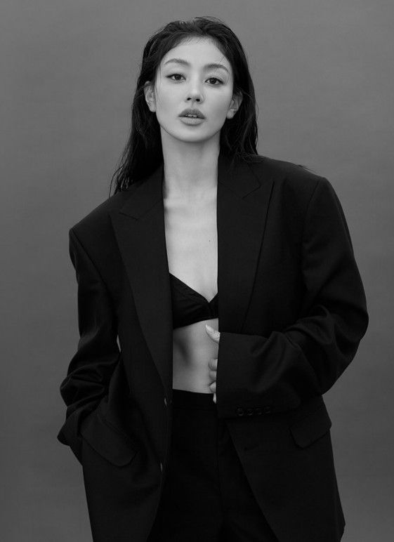소속사 대표 된 지효, 블랙 브라톱